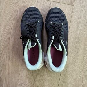 On Running Navy and Blue Sneakers Modern Design